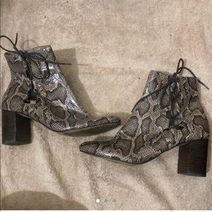 BROWN SNAKESKIN BOOTIES